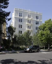 The Chateau Apartments in Burlingame, CA - Building Photo