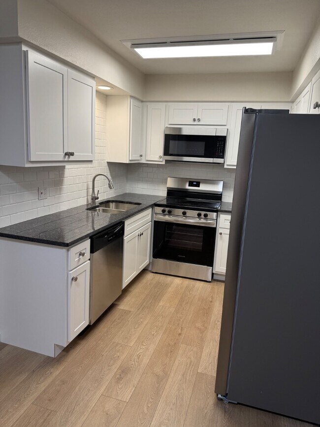 property at 185 Parkview Dr