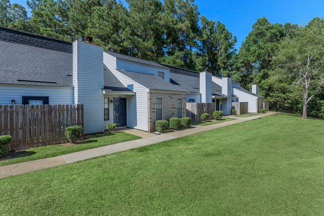 Bonita Ridge Apartments in Meridian, MS - Foto de edificio - Building Photo
