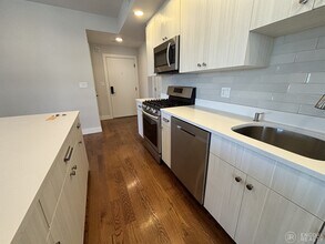 1 Everett St, Unit 202 in Boston, MA - Building Photo - Building Photo