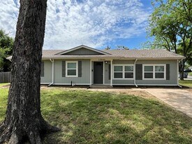 12645 Hallum St in Dallas, TX - Building Photo