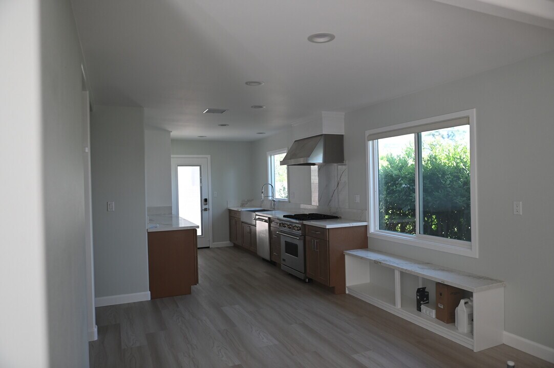 9392 Westminster Blvd in Westminster, CA - Foto de edificio