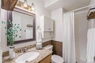 16259 W 10th Ave, Unit F2 in Golden, CO - Foto de edificio - Building Photo