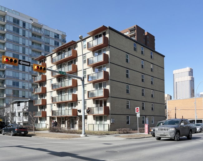 The Rundle in Calgary, AB - Building Photo - Building Photo