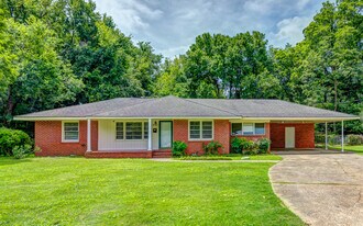 3720 Pelzer Ave in Montgomery, AL - Building Photo