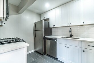 1602 Bonnie Brae St in Houston, TX - Building Photo - Building Photo