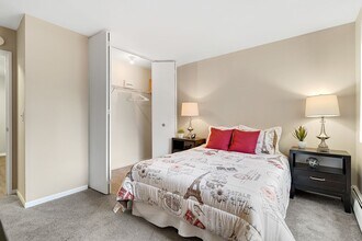 The Element in Mount Prospect, IL - Building Photo - Building Photo