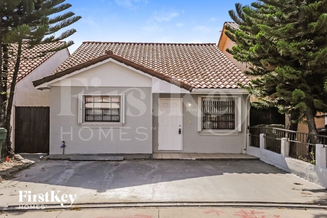 property at 5505 W 27th Ln