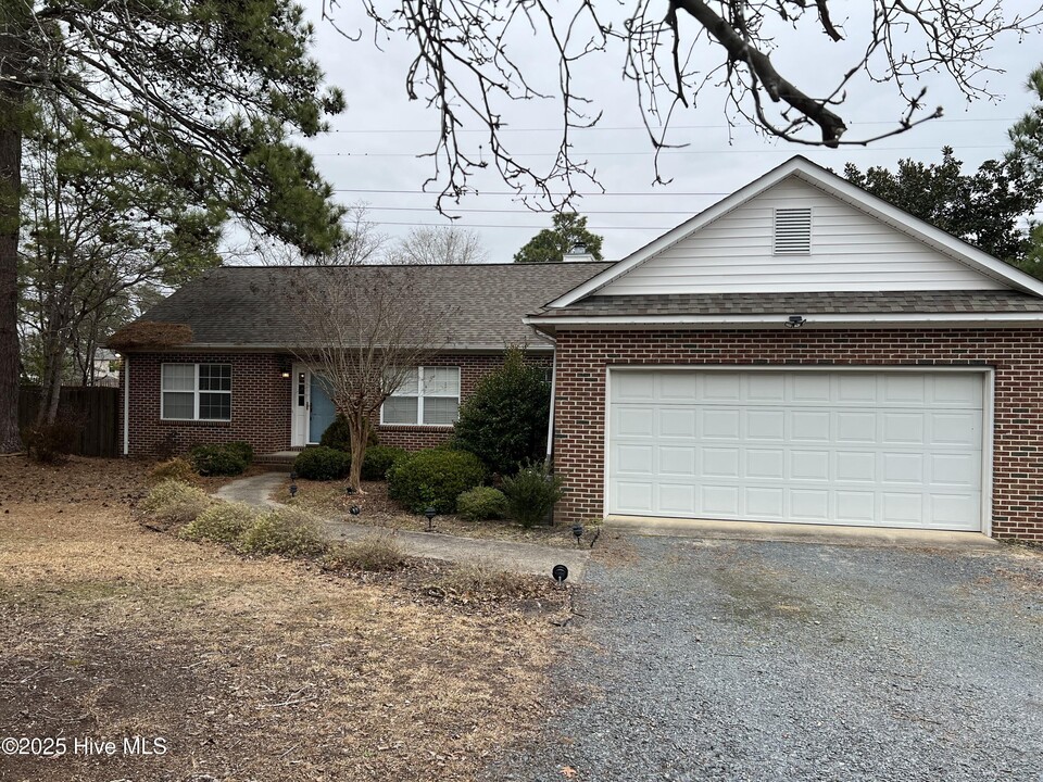 10 Beryl Cir in Pinehurst, NC - Building Photo