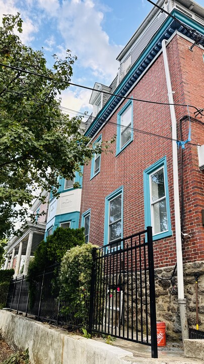 7133 Boyer St, Unit #3 in Philadelphia, PA - Building Photo