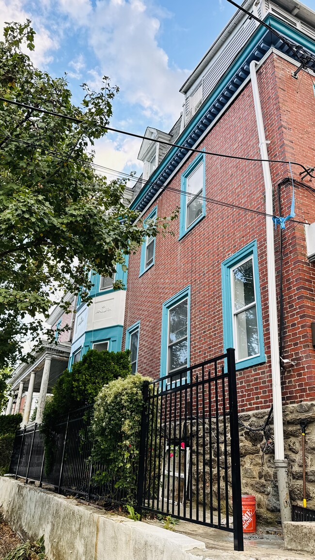 7133 Boyer St, Unit #3