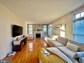 15000 Onan Ct in Gainesville, VA - Building Photo