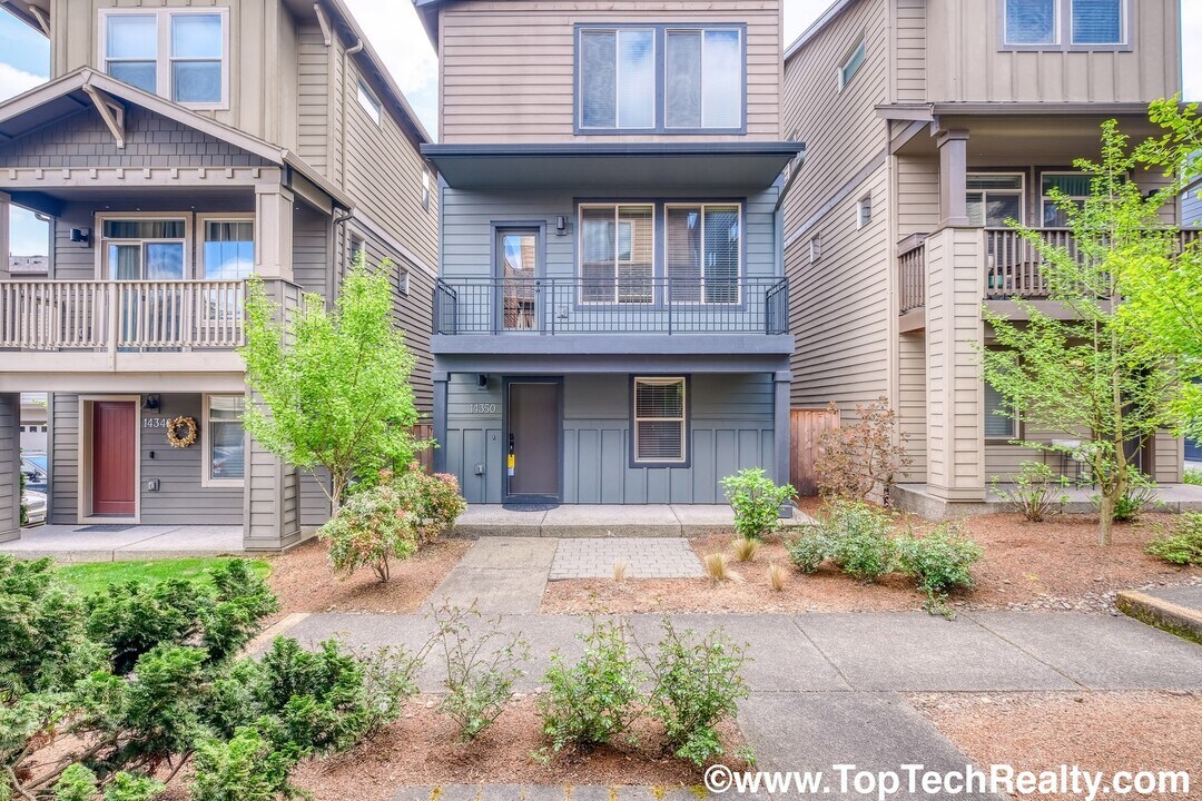 14350 SW Burlwood Ln in Beaverton, OR - Building Photo