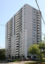18 Brownlow in Toronto, ON - Building Photo