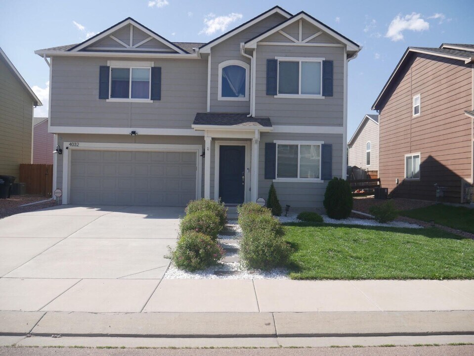 4032 Silver Star Grove in Colorado Springs, CO - Building Photo