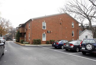 2118 Acklen Ave in Nashville, TN - Foto de edificio - Building Photo