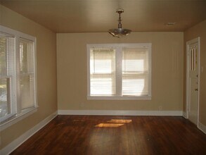 311 W 21st St in Houston, TX - Building Photo - Building Photo