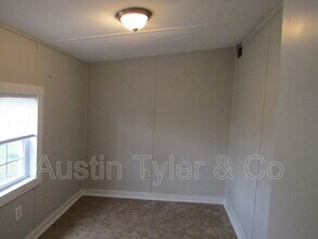 4750 Pelt St in Marianna, FL - Foto de edificio - Building Photo