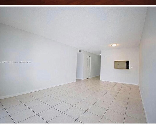 9970 SW 88th St in Miami, FL - Building Photo - Building Photo