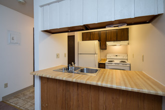 Cedarwood Apartments in Anchorage, AK - Building Photo - Interior Photo