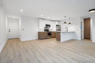 2101 Dale St in San Diego, CA - Building Photo - Building Photo
