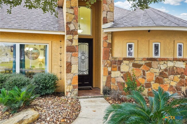 property at 2622 Fairwood Dr