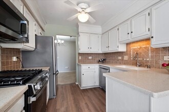 226 Coventry Cir in Vernon Hills, IL - Building Photo - Building Photo