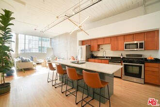 420 San Pedro St in Los Angeles, CA - Building Photo - Building Photo