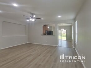 1130 Sundance Fort in San Antonio, TX - Building Photo - Building Photo