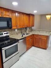 2743 NW 47th Terrace in Lauderdale Lakes, FL - Building Photo - Building Photo