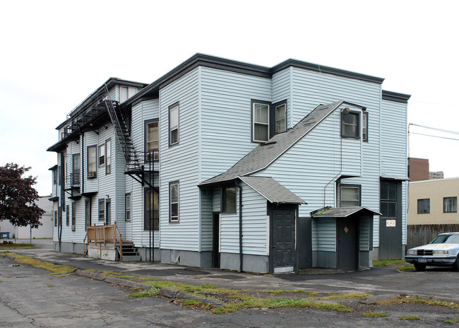 120 S Union St in Rochester, NY - Foto de edificio - Building Photo