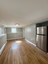 4 Fort Hill Rd in Groton, CT - Building Photo - Building Photo