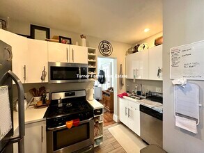 13 Pleasant St, Unit 1 in Cambridge, MA - Building Photo - Building Photo