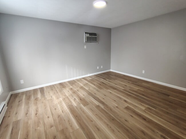 6078 Boxwood Dr in Rockford, IL - Building Photo - Building Photo