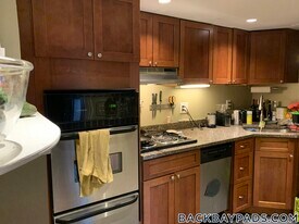 113 Beacon St, Unit 2R in Boston, MA - Building Photo