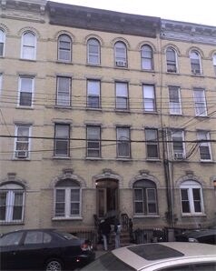 566 Morgan Ave in Brooklyn, NY - Building Photo