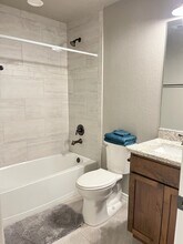 905 Roadrunner Spur in Canyon Lake, TX - Building Photo - Building Photo