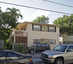 1150 SW 5th St in Miami, FL - Building Photo - Building Photo