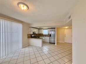 3500 Coral Wy in Miami, FL - Building Photo - Building Photo