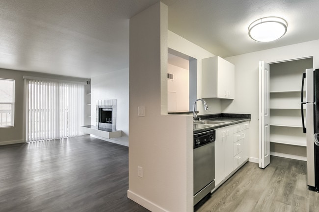 Edgewater Apartments in Boise, ID - Foto de edificio - Building Photo