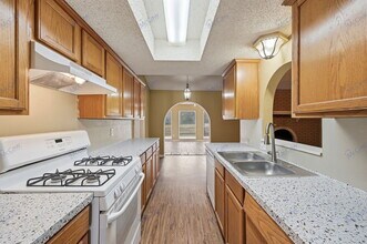 207 Evelyn St in Desoto, TX - Building Photo - Building Photo