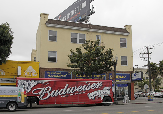 3701 E International Blvd in Oakland, CA - Building Photo - Building Photo