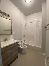 2893 S Archer Ave, Unit 3 in Chicago, IL - Foto de edificio - Building Photo