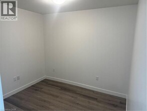 461 Green Rd in Hamilton, ON - Building Photo - Building Photo