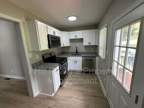313 W Market St in Graham, NC - Building Photo - Building Photo