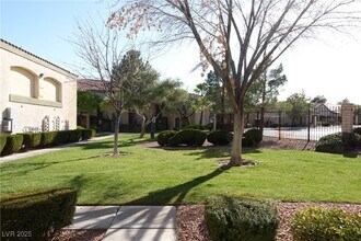 7885 W Flamingo Rd in Las Vegas, NV - Building Photo - Building Photo