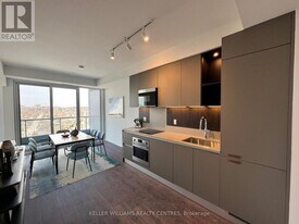 39 Mary St in Barrie, ON - Building Photo