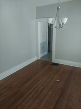908 6th St W in Birmingham, AL - Foto de edificio - Building Photo