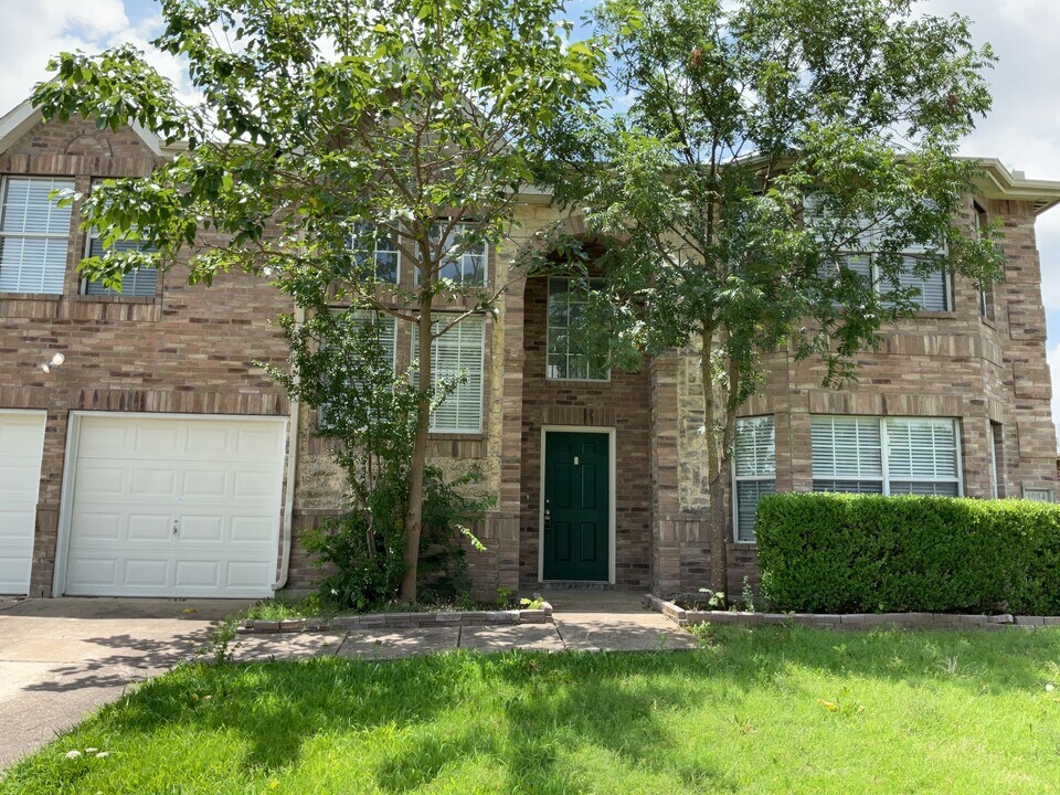 1004 Ashland Ct in Forney, TX - Building Photo