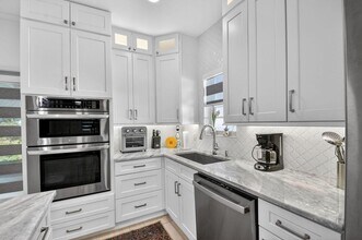 1511 S Palmway in Lake Worth Beach, FL - Building Photo - Building Photo